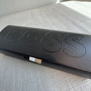 BOSS Hard Shell Black Magnetic Close Tan Lined Sunglasses Eyeglass Case